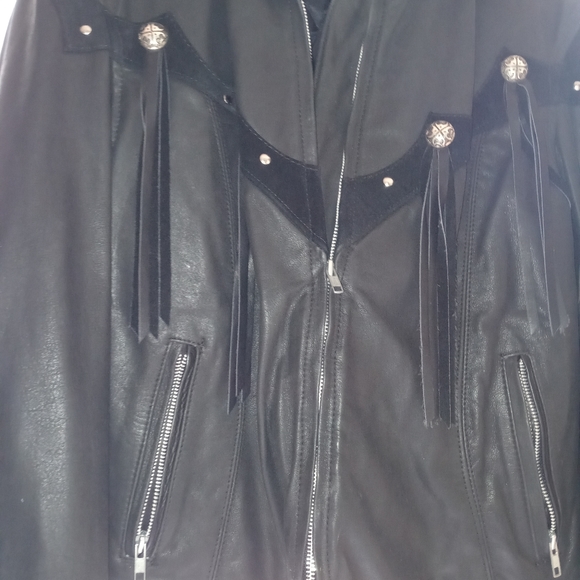 Leather jacket - Picture 2 of 4
